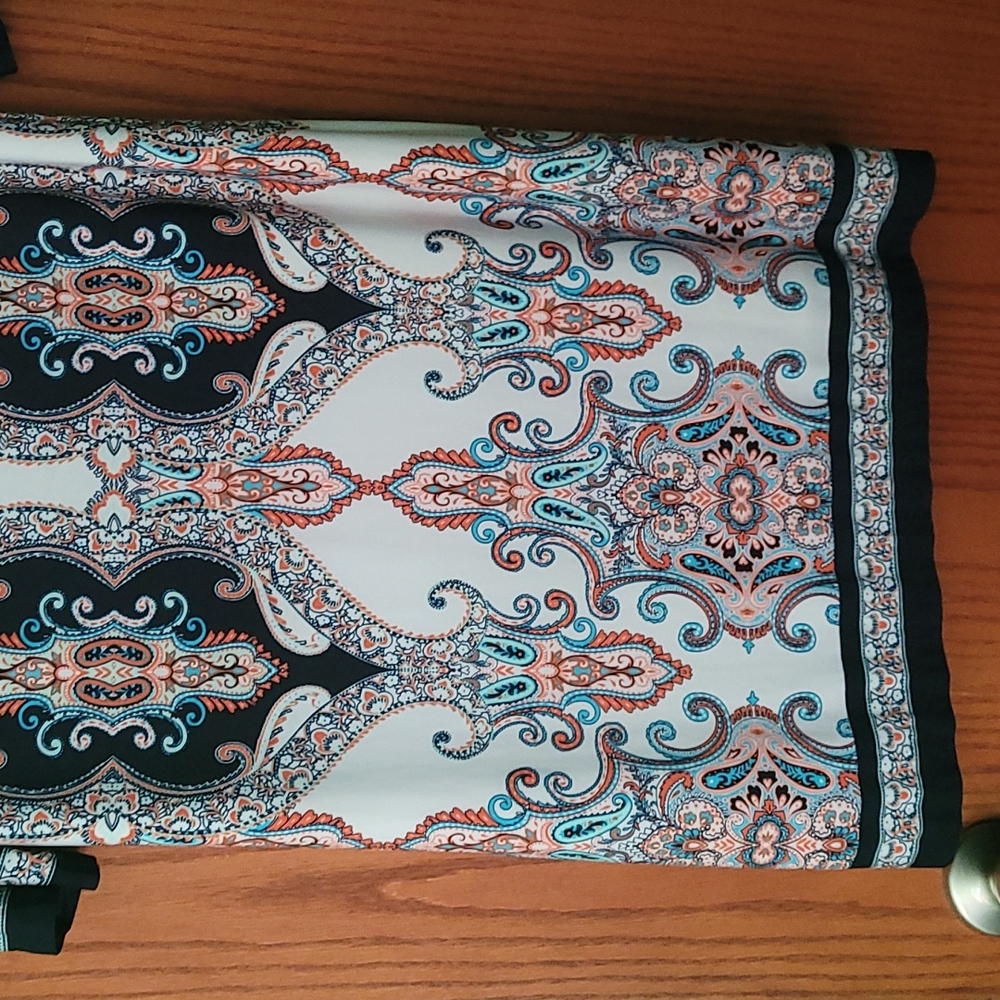Dress - Picture 4 of 4
